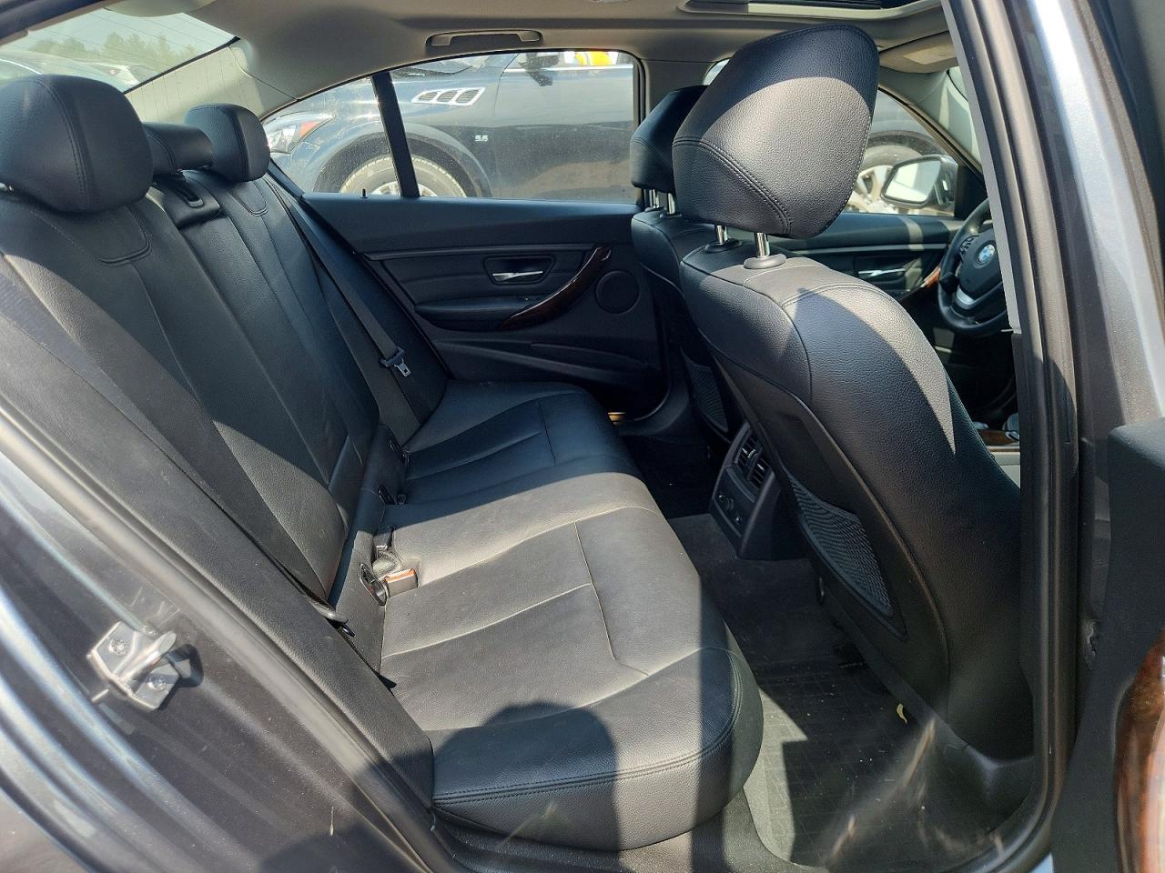 2014 BMW Seria 3 328i - zdjęcie 10
