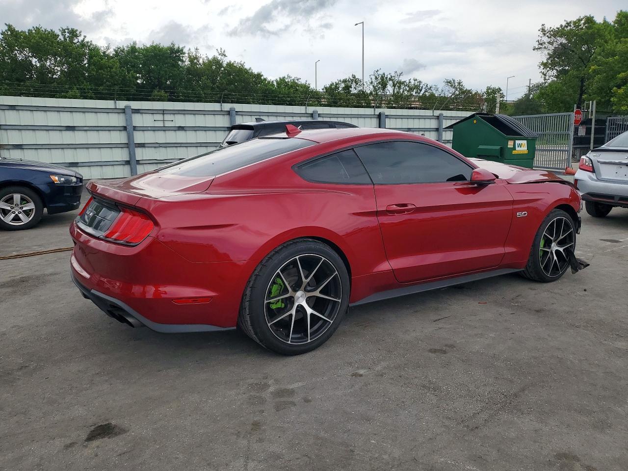2021 Ford Mustang Gt - zdjęcie 3