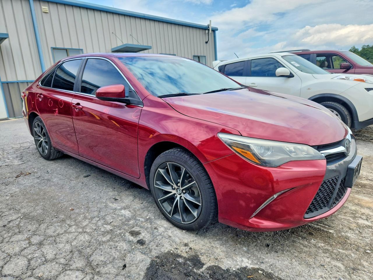 2017 Toyota Camry Xse V6 - zdjęcie 4