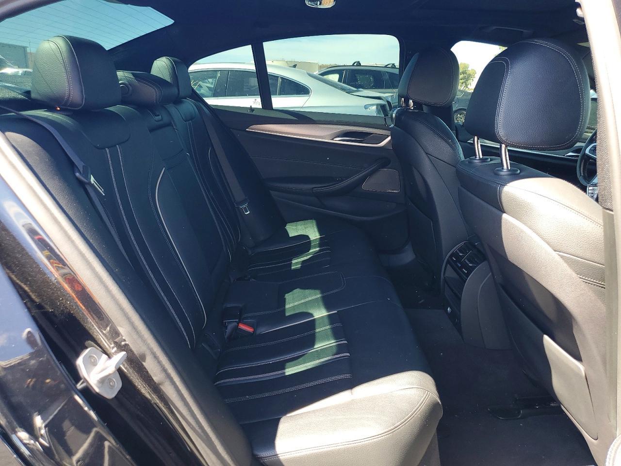 2017 BMW 540 I - zdjęcie 10