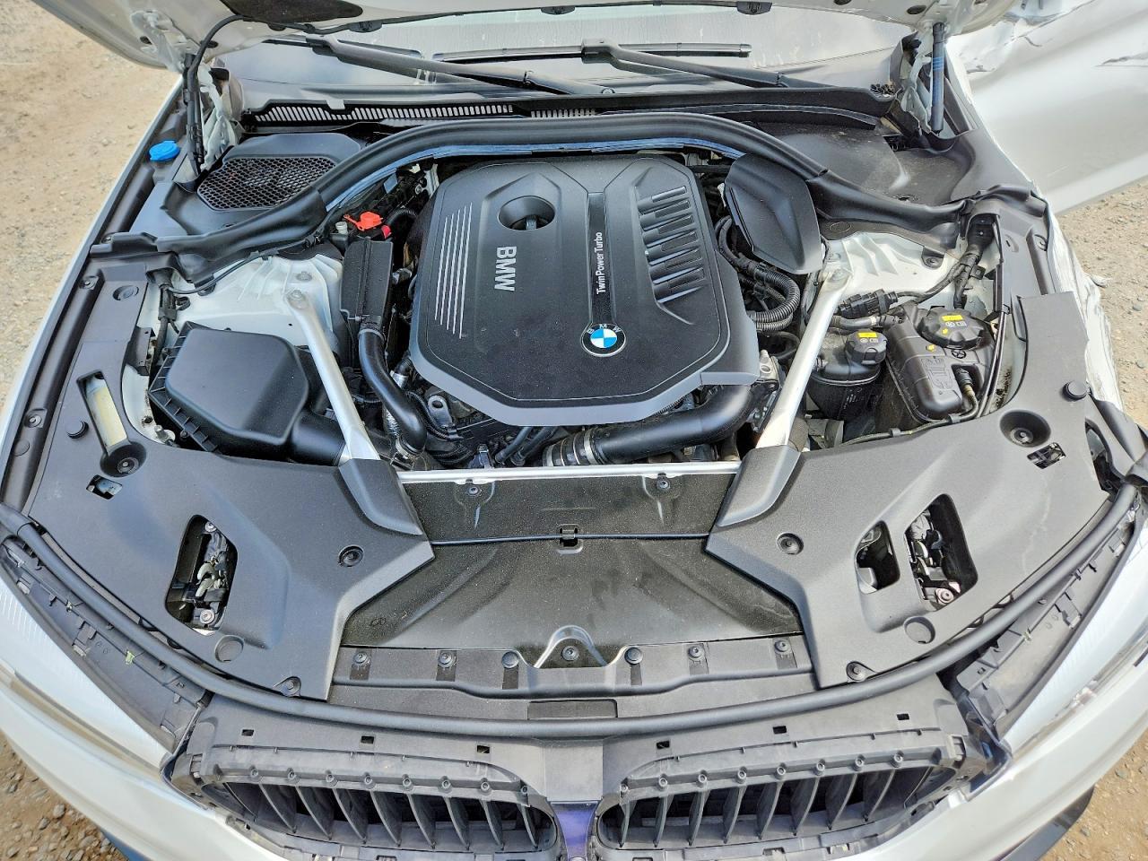 2019 BMW Seria 5 540i - zdjęcie 11