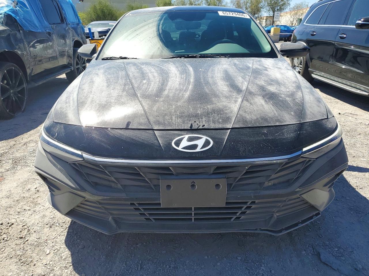 2026 Hyundai Elantra Se - zdjęcie 5
