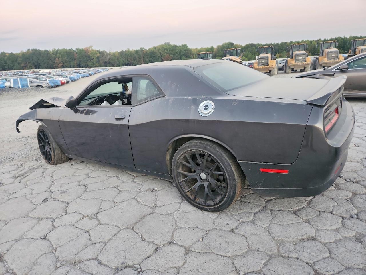 2021 Dodge Challenger Sxt - zdjęcie 2