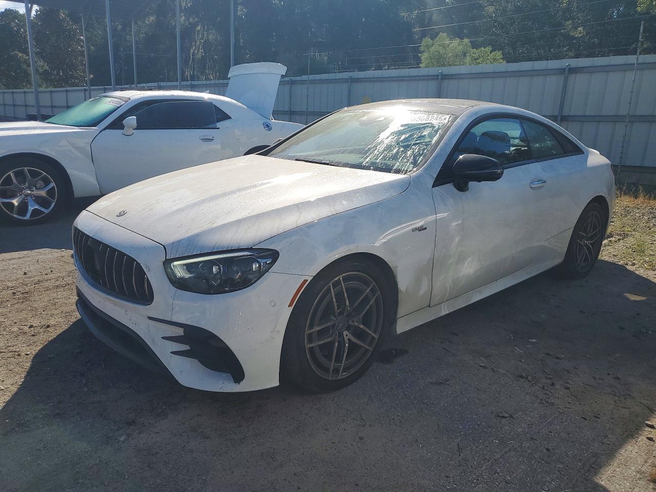 2022 Mercedes-Benz AMG E 53 Coupe - zdjęcie główne