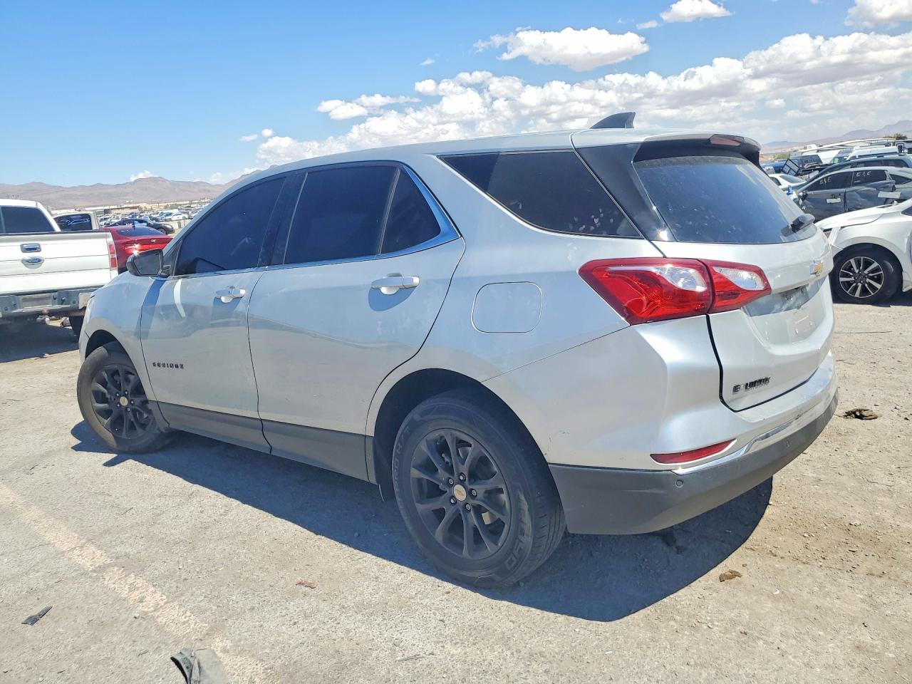 2020 Chevrolet Equinox Lt - zdjęcie 2