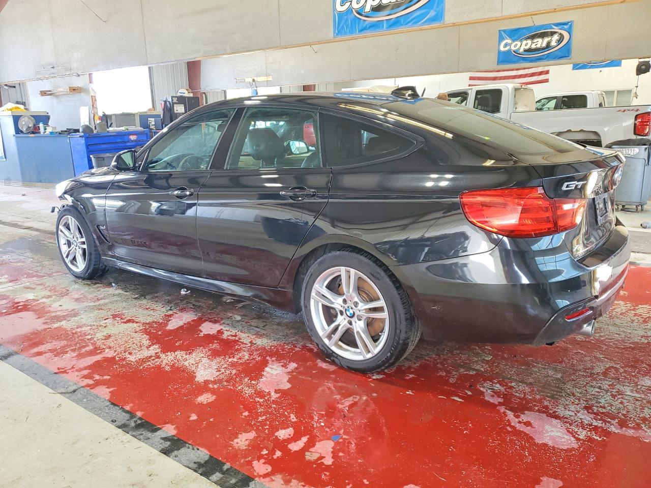 2015 BMW 335 Xigt - zdjęcie 2