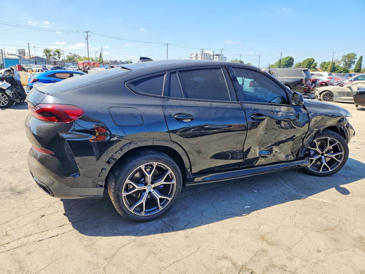 2022 BMW X6 xDrive40I - zdjęcie 3