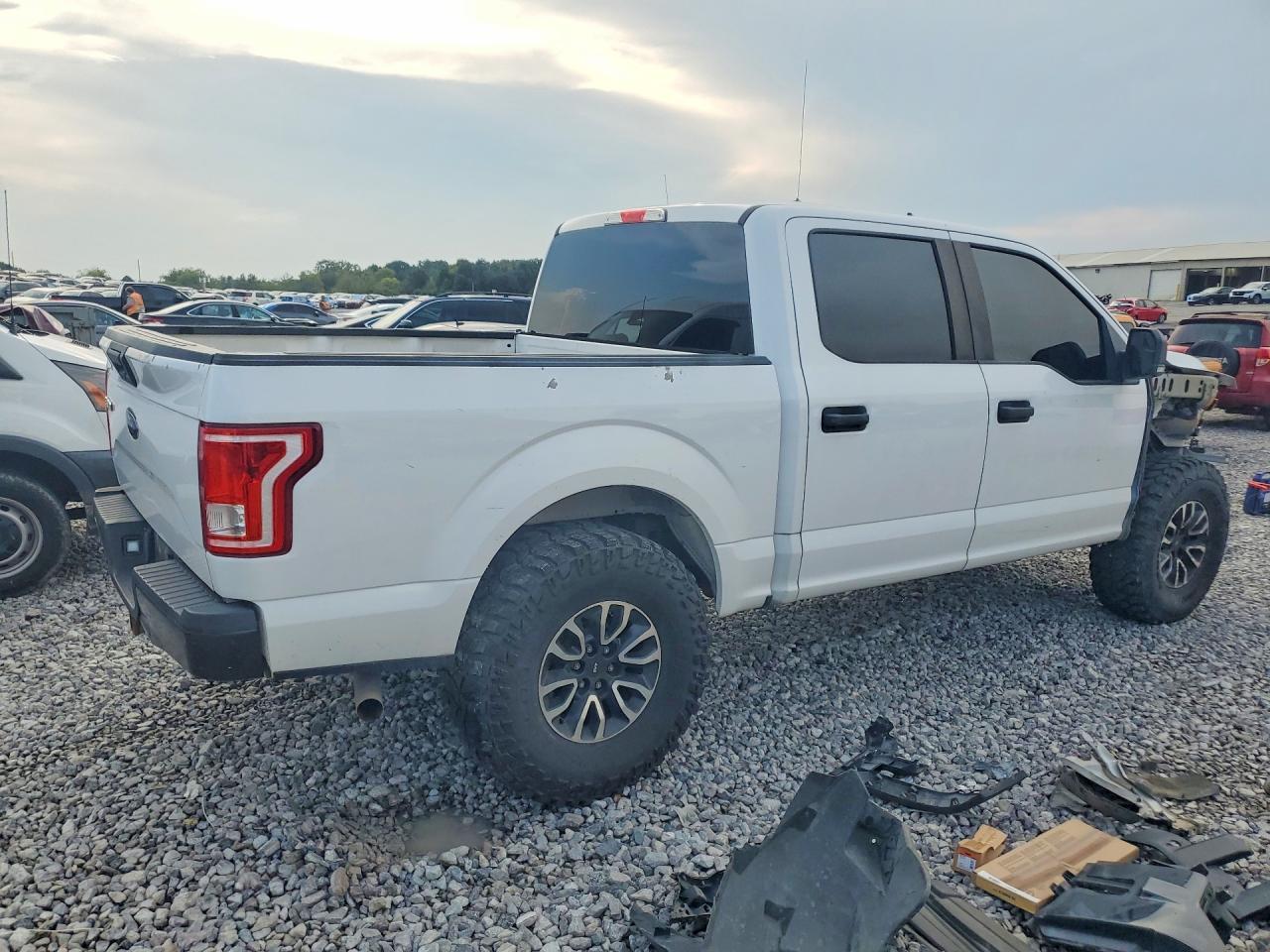 2017 Ford F150 Supercrew - zdjęcie 3