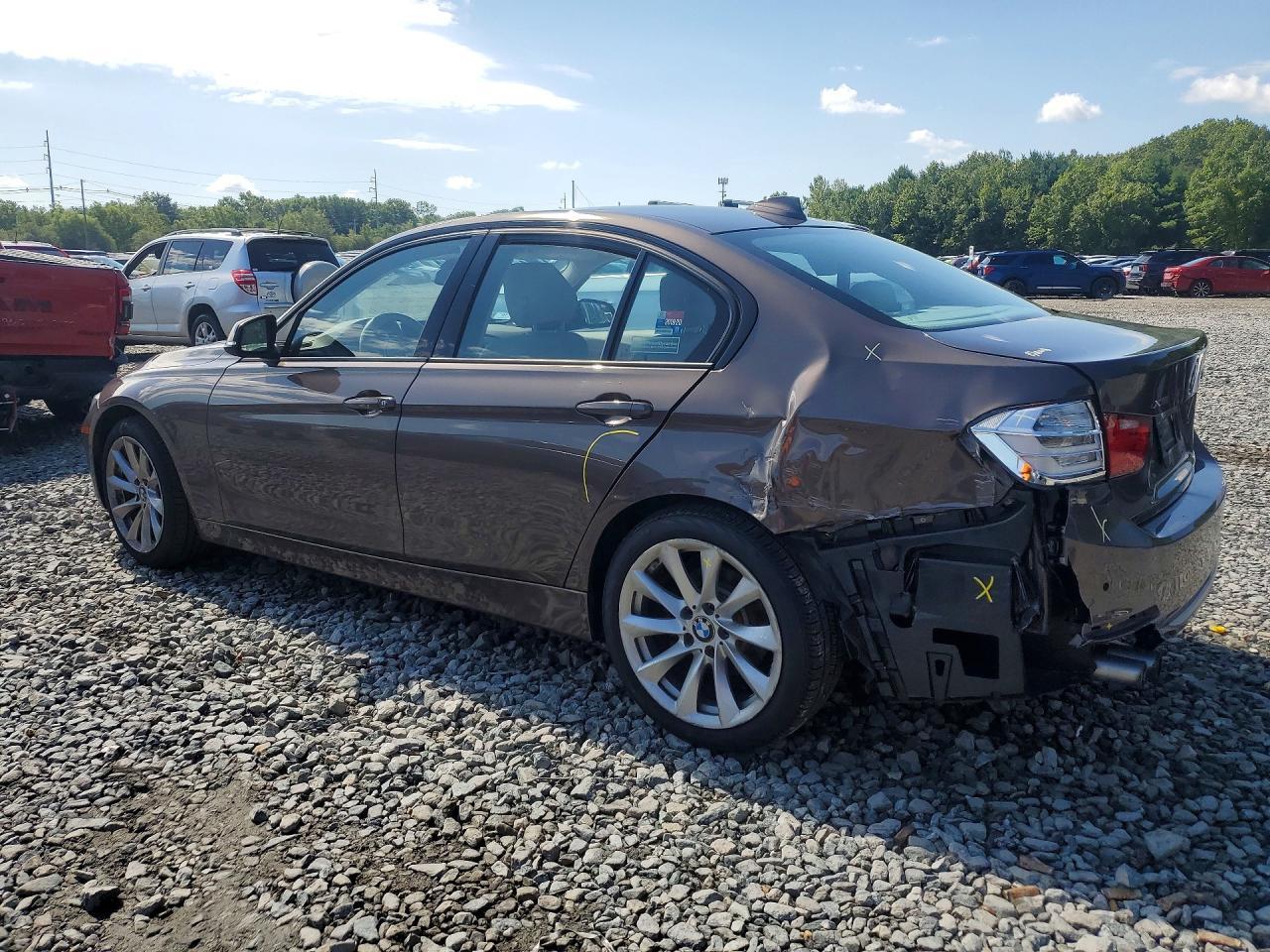 2013 BMW 328 Xi - zdjęcie 2