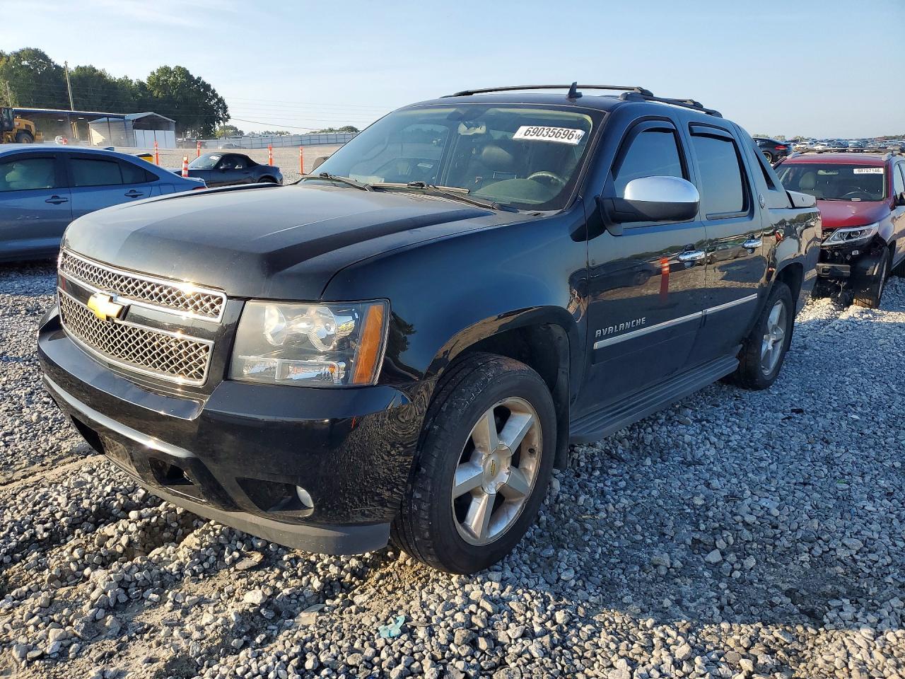 2013 Chevrolet Avalanche Ltz - zdjęcie główne