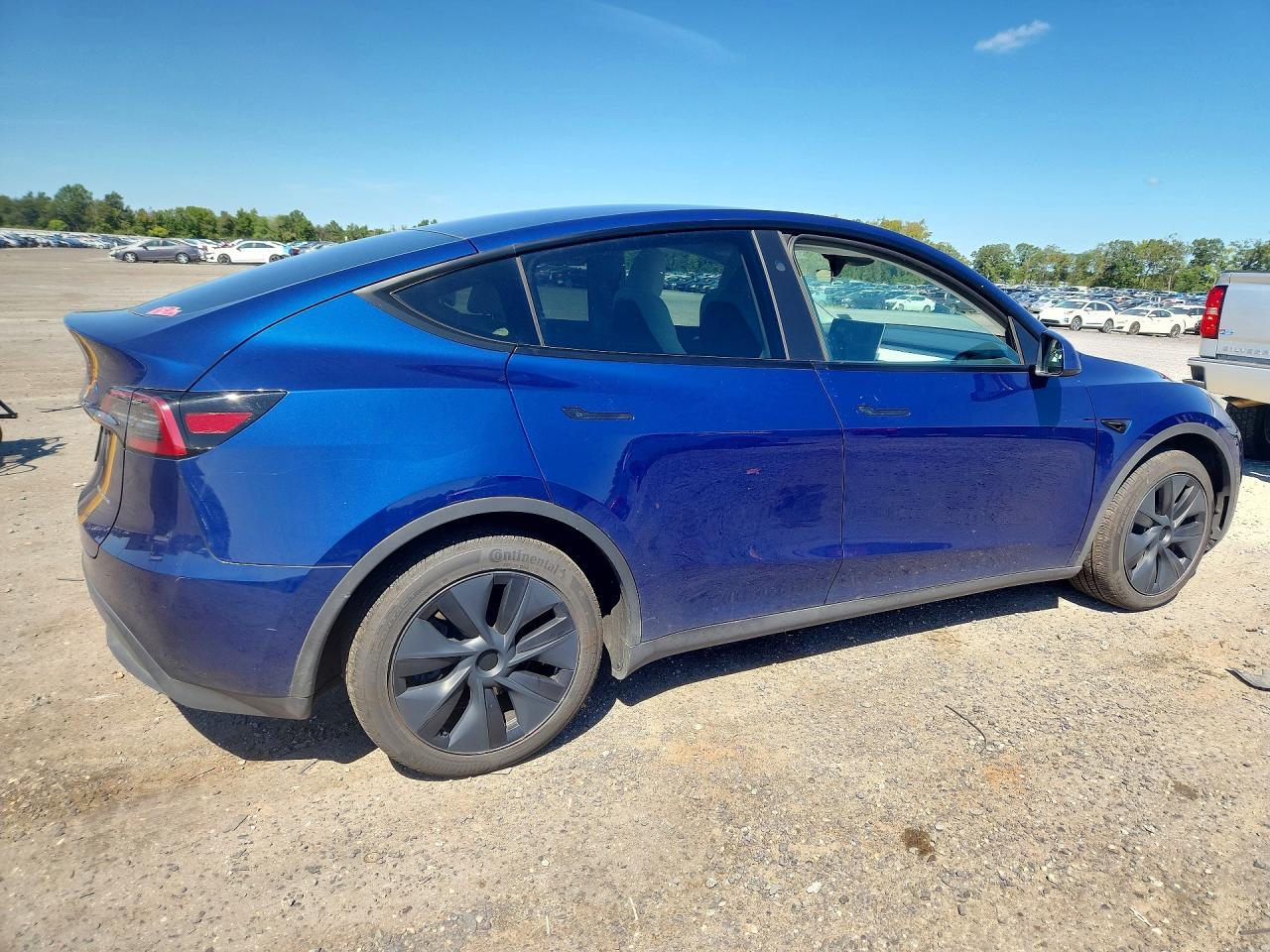 2024 Tesla Model Y - zdjęcie 3