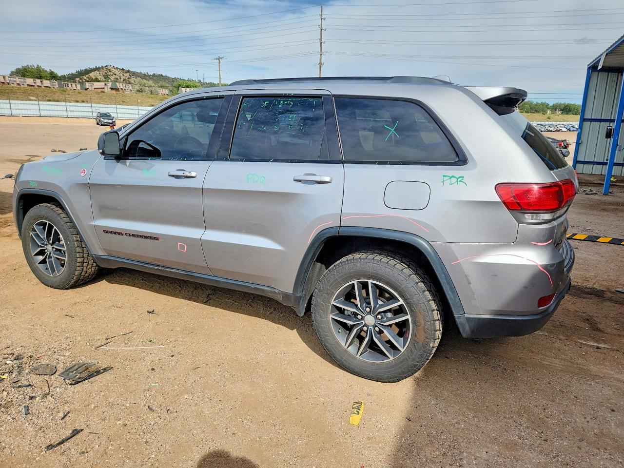 2018 Jeep Grand Cherokee Trailhawk - zdjęcie 2