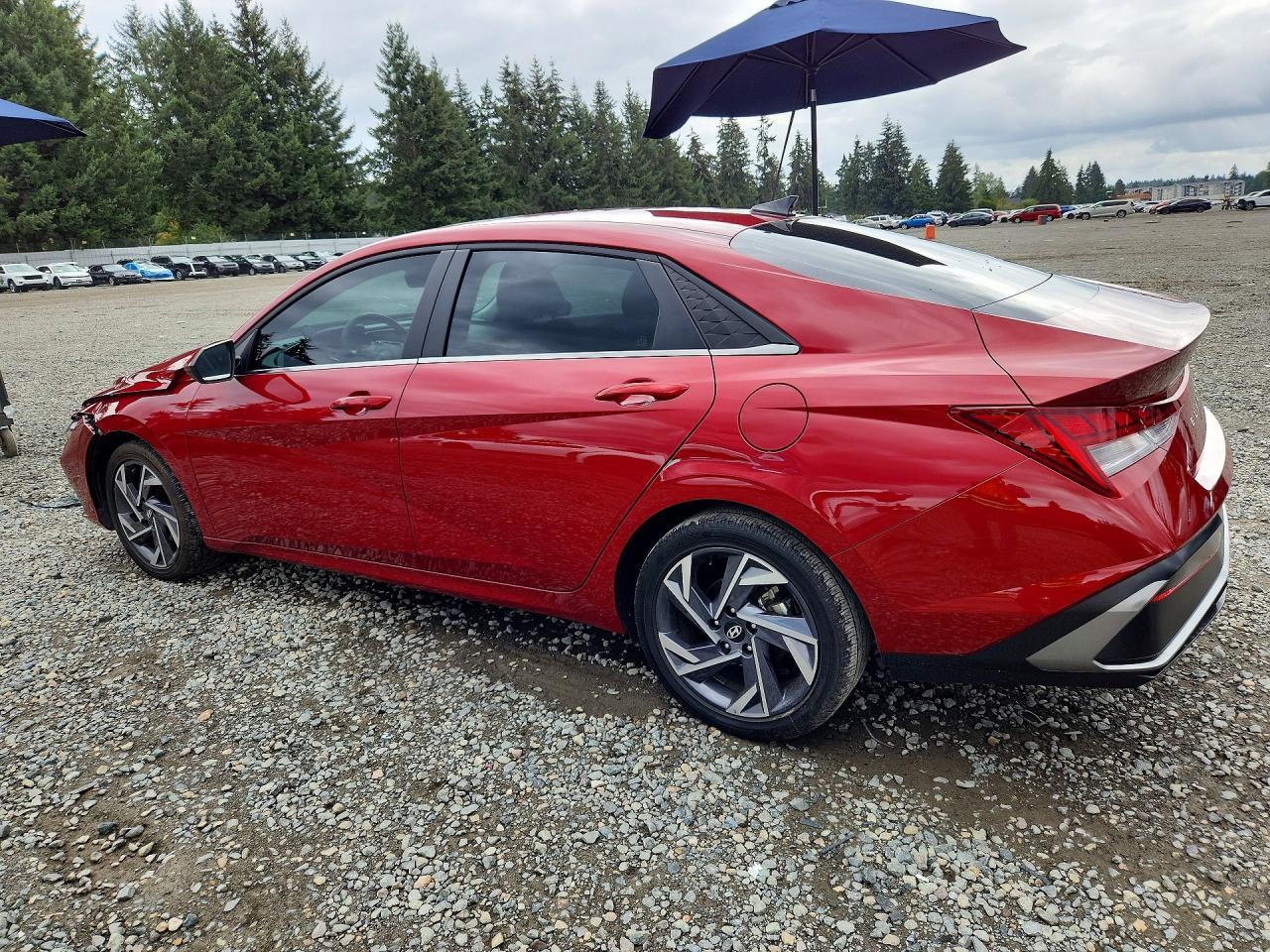 2025 Hyundai Elantra Sel - zdjęcie 2