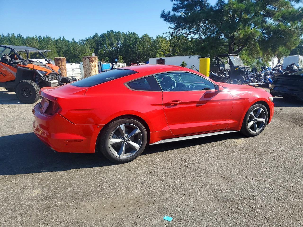 2017 Ford Mustang - zdjęcie 3