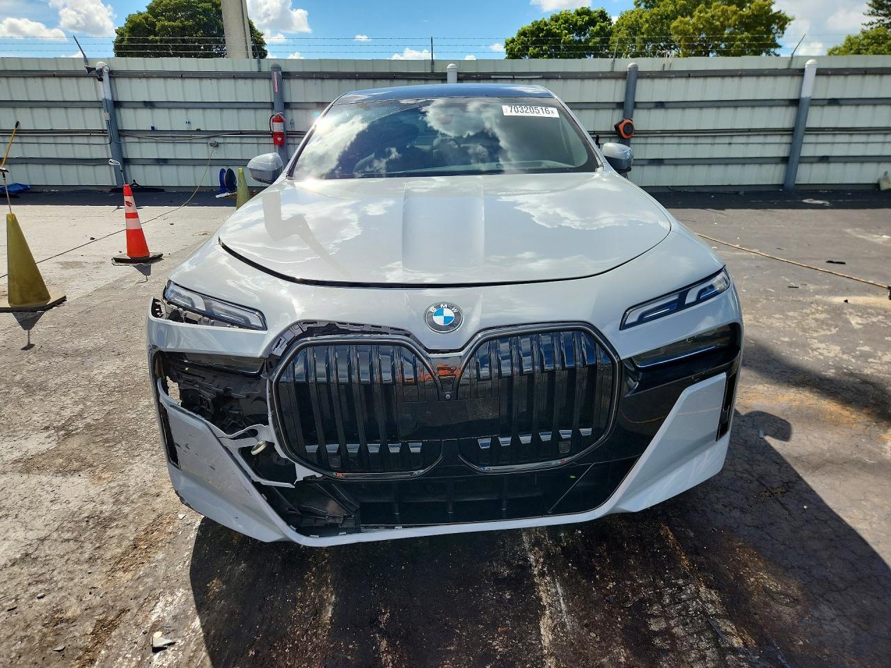 2024 BMW 740 I - zdjęcie 5