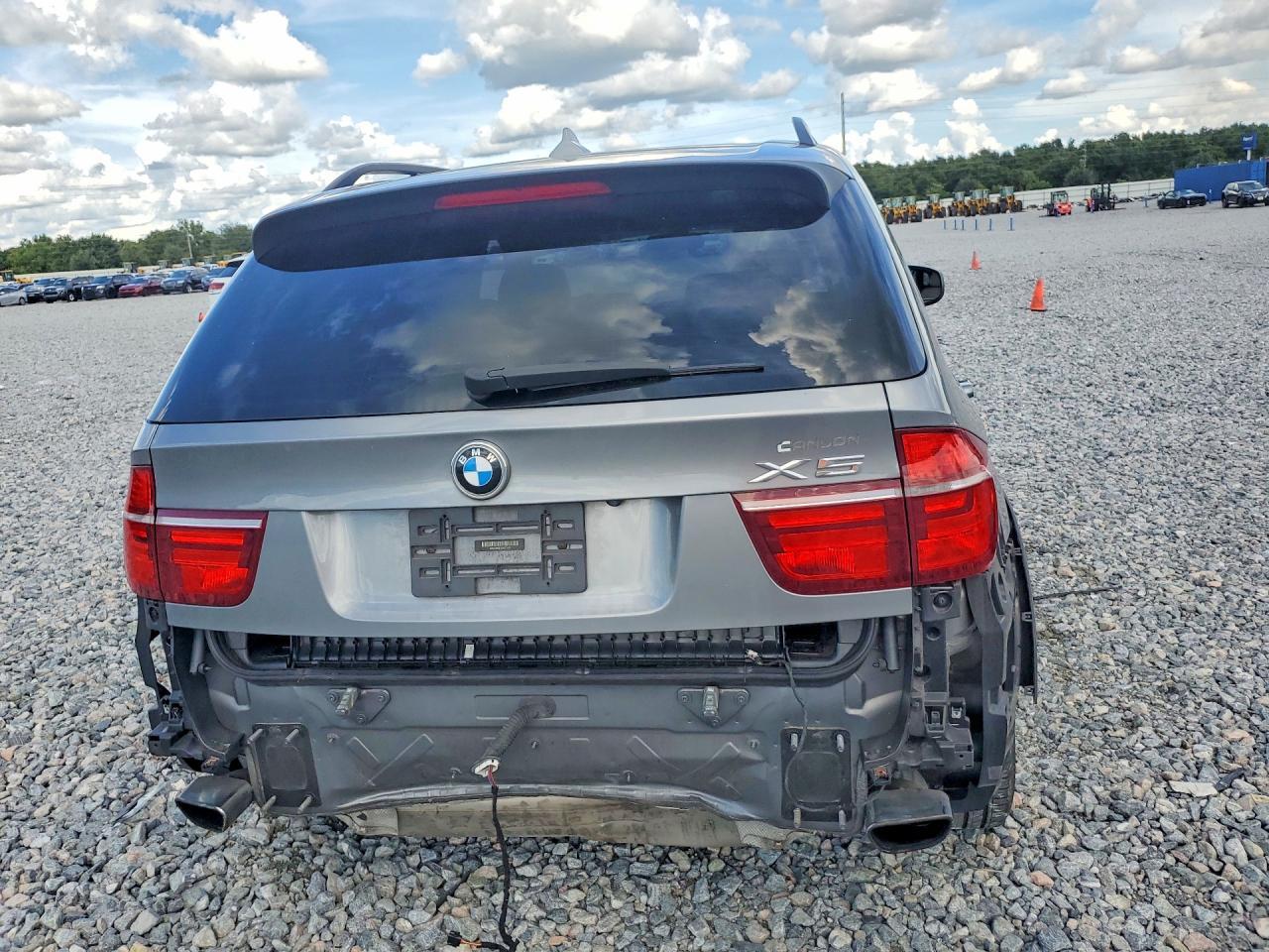2013 BMW X5 xDrive50I - zdjęcie 6