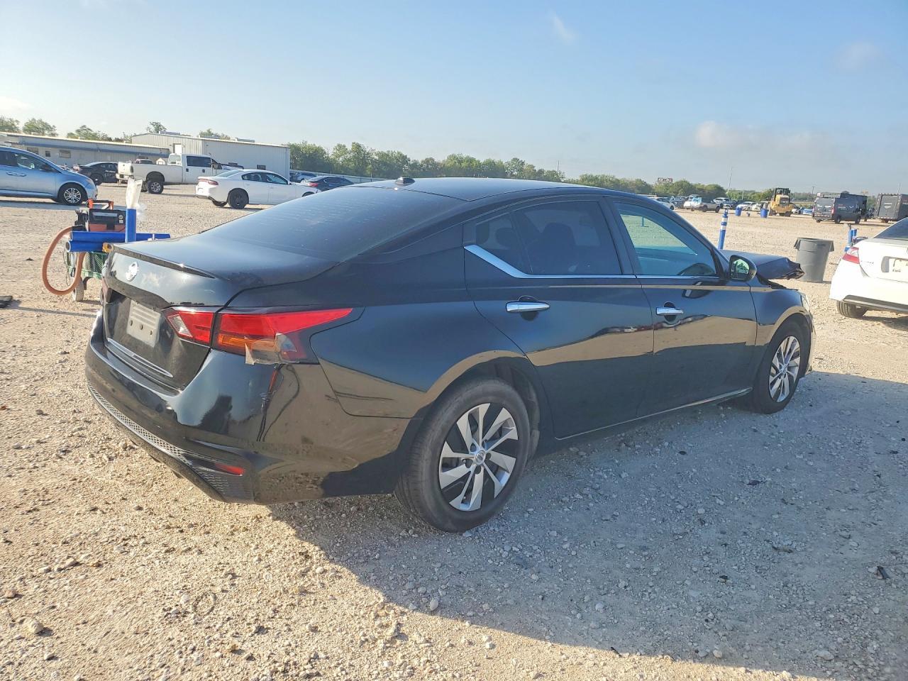 2019 Nissan Altima S - zdjęcie 3