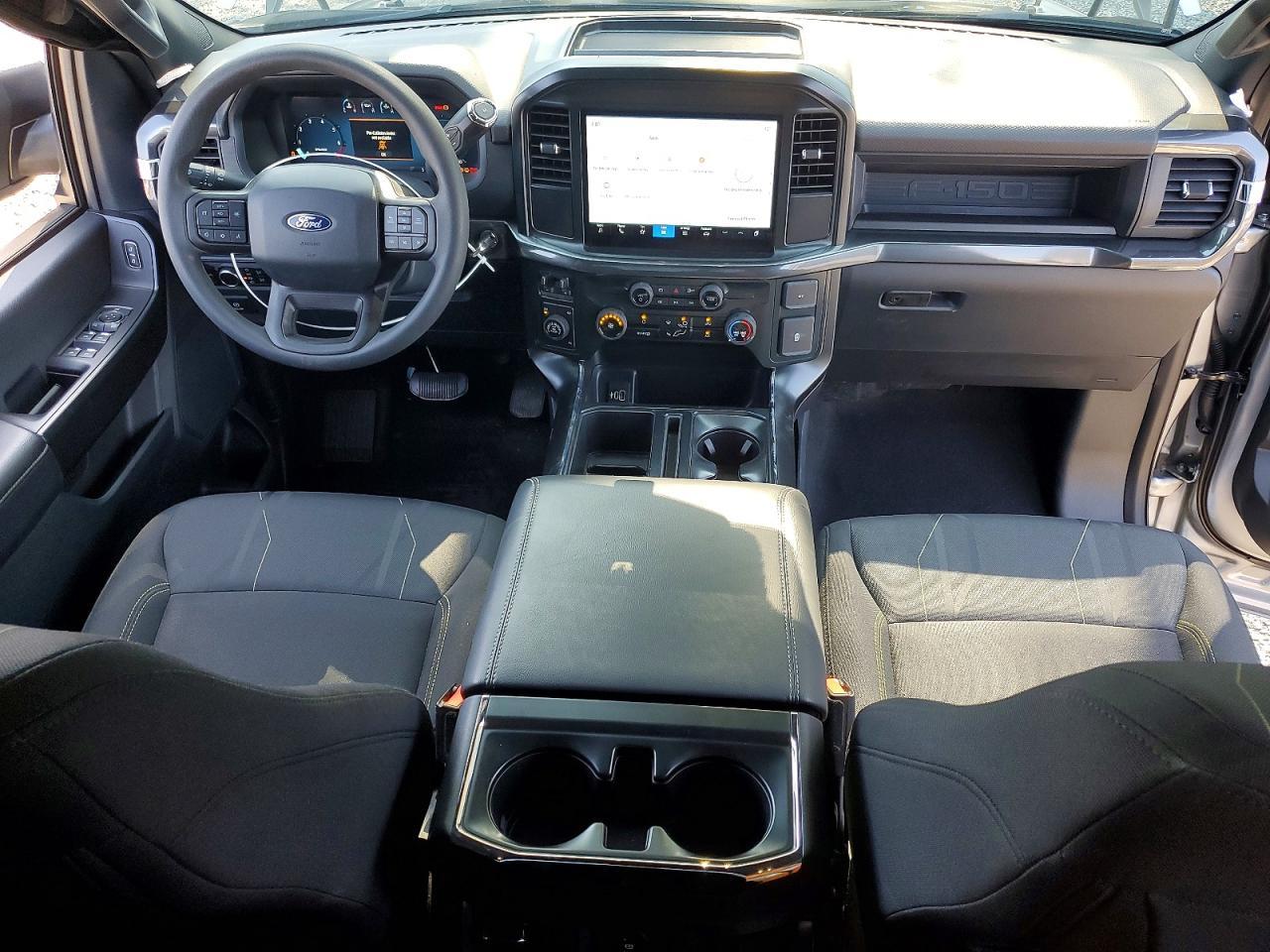 2025 Ford F150 Stx - zdjęcie 8