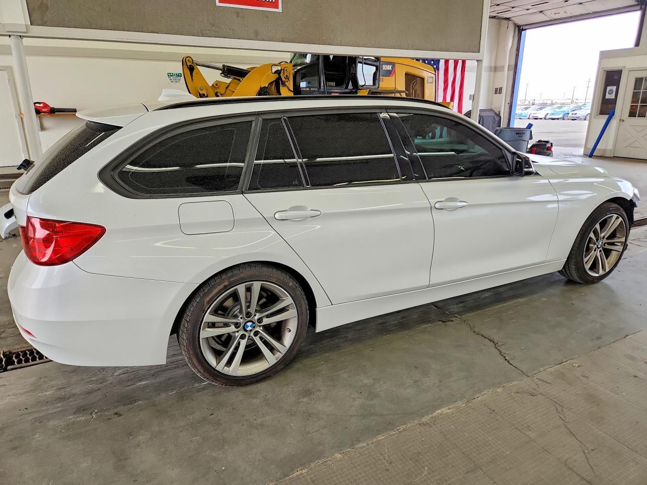 2014 BMW 328 Xi - zdjęcie 3
