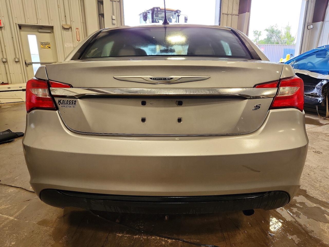 2013 Chrysler 200 Touring - zdjęcie 6