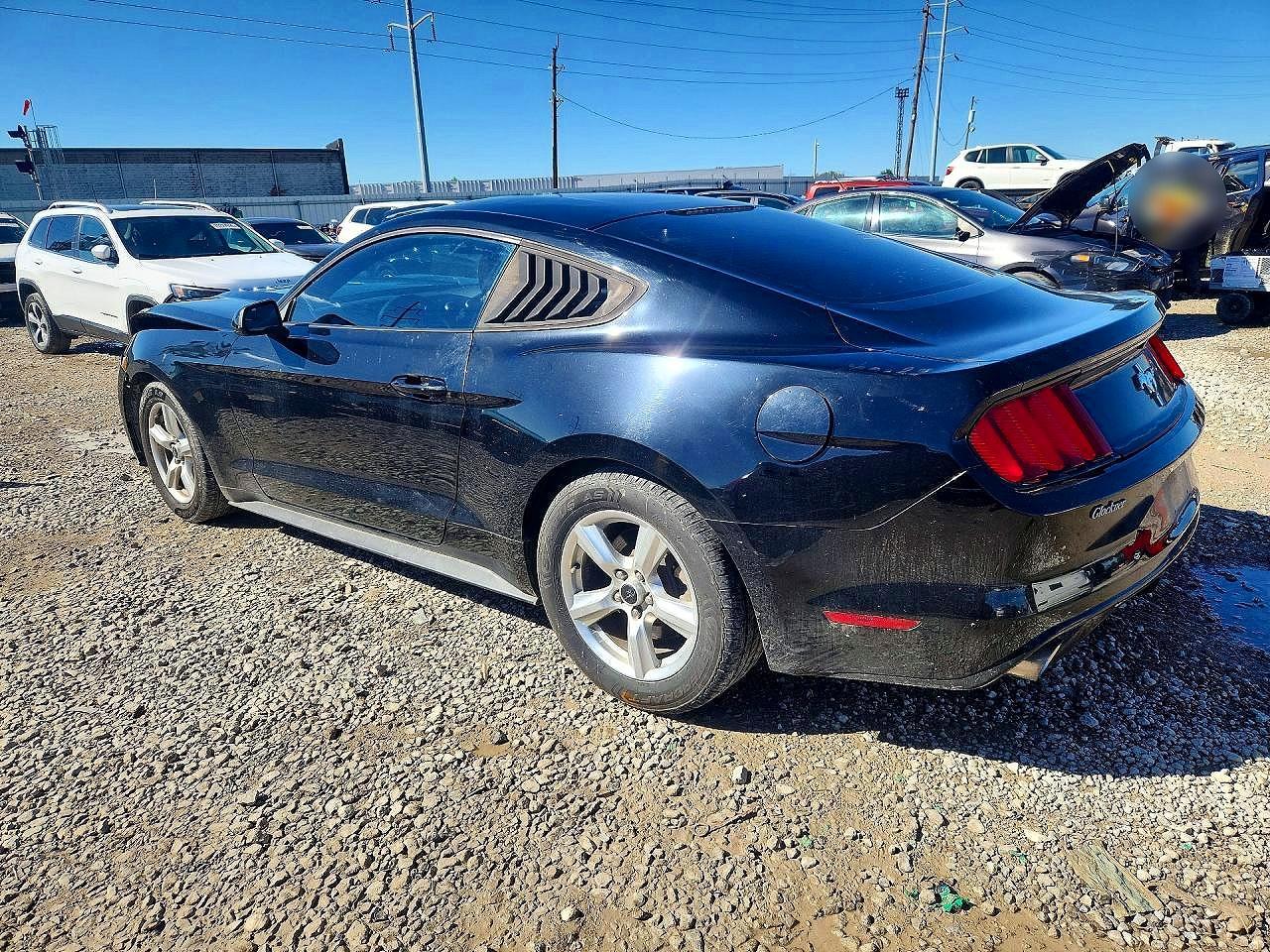 2015 Ford Mustang - zdjęcie 2