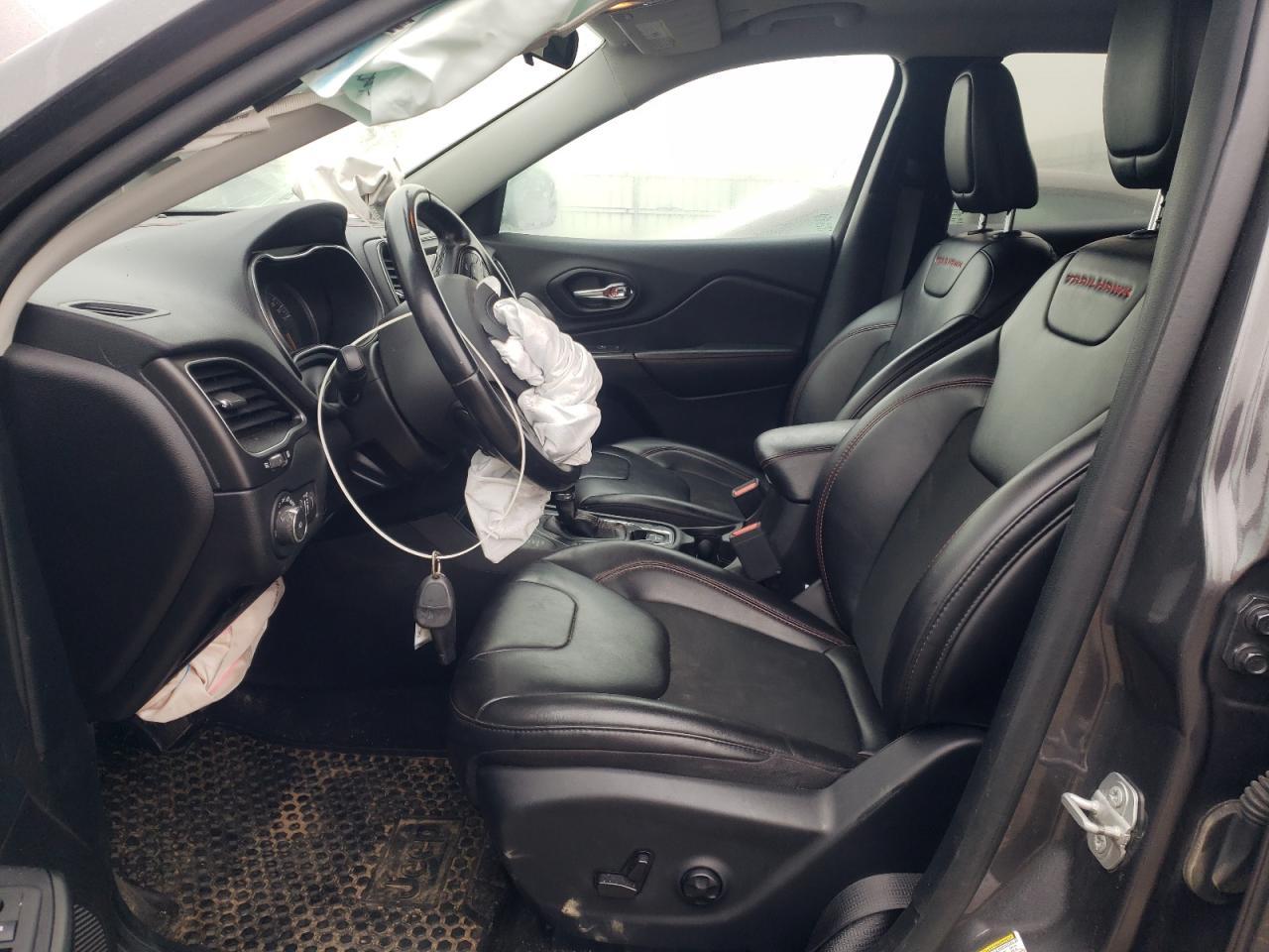 2020 Jeep Cherokee Trailhawk - zdjęcie 7