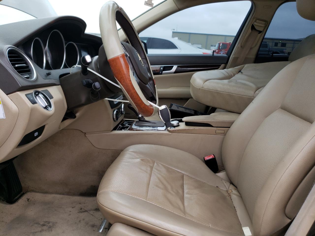 2013 Mercedes-Benz C 250 - zdjęcie 7