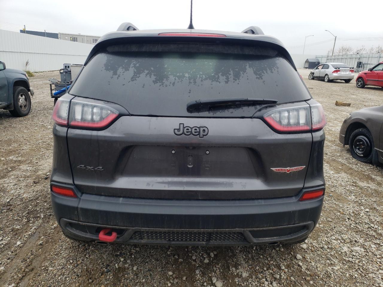 2020 Jeep Cherokee Trailhawk - zdjęcie 6