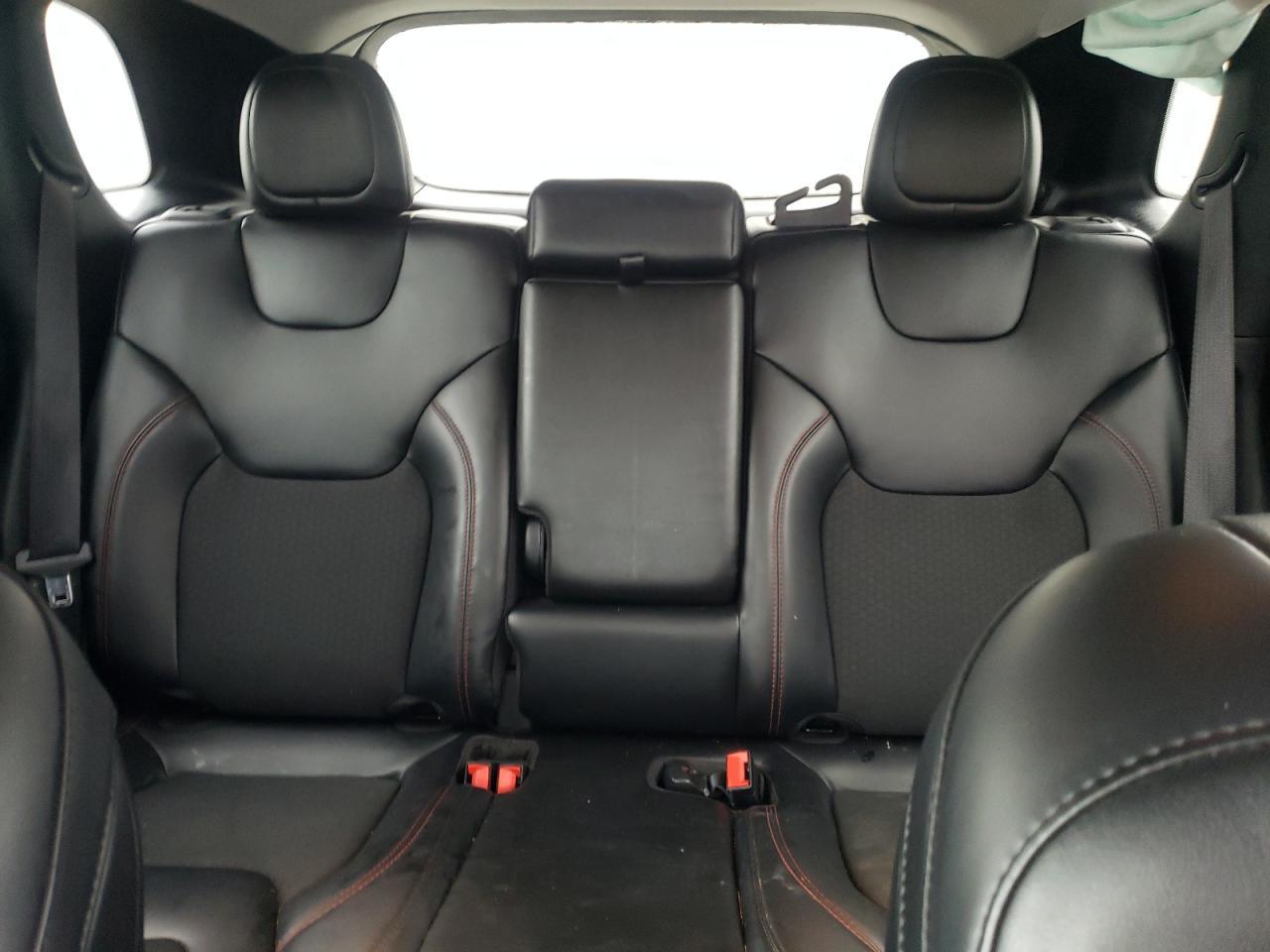 2020 Jeep Cherokee Trailhawk - zdjęcie 10