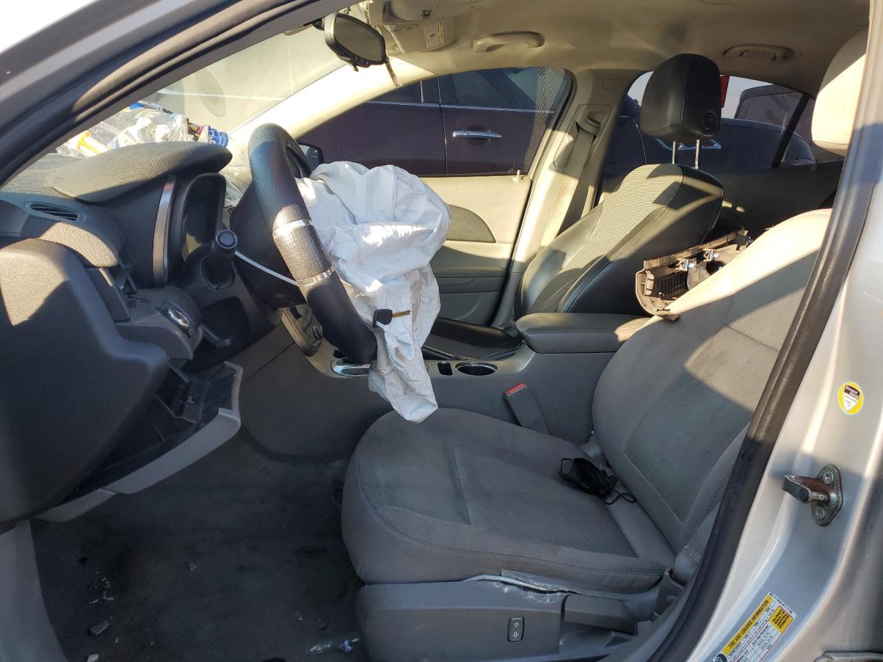 2015 Chevrolet Malibu Ls - zdjęcie 7