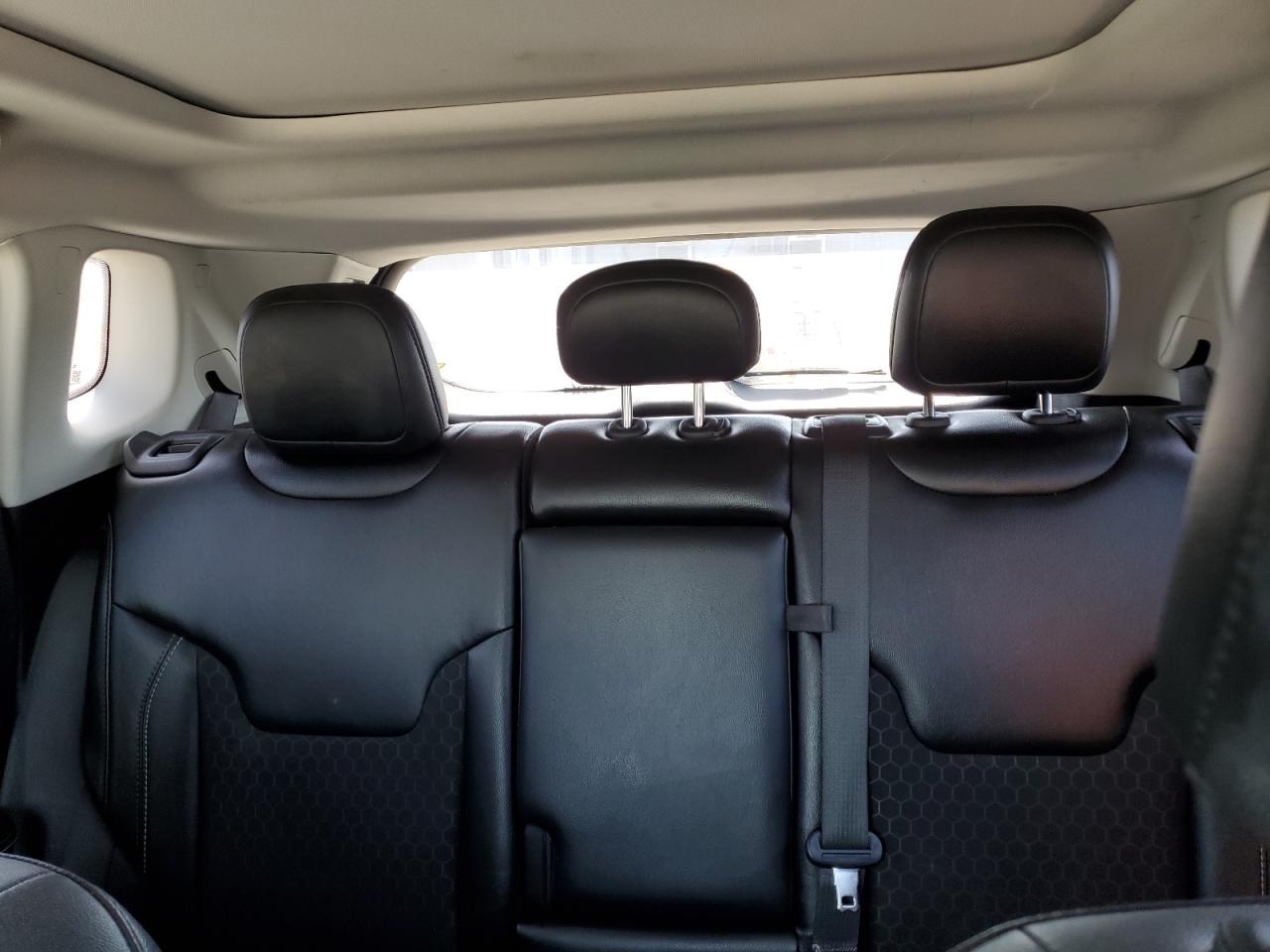 2020 Jeep Compass Latitude - zdjęcie 10