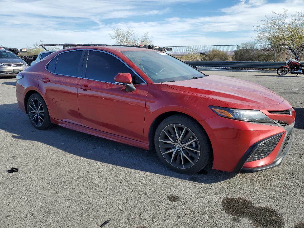2023 Toyota Camry - zdjęcie 4