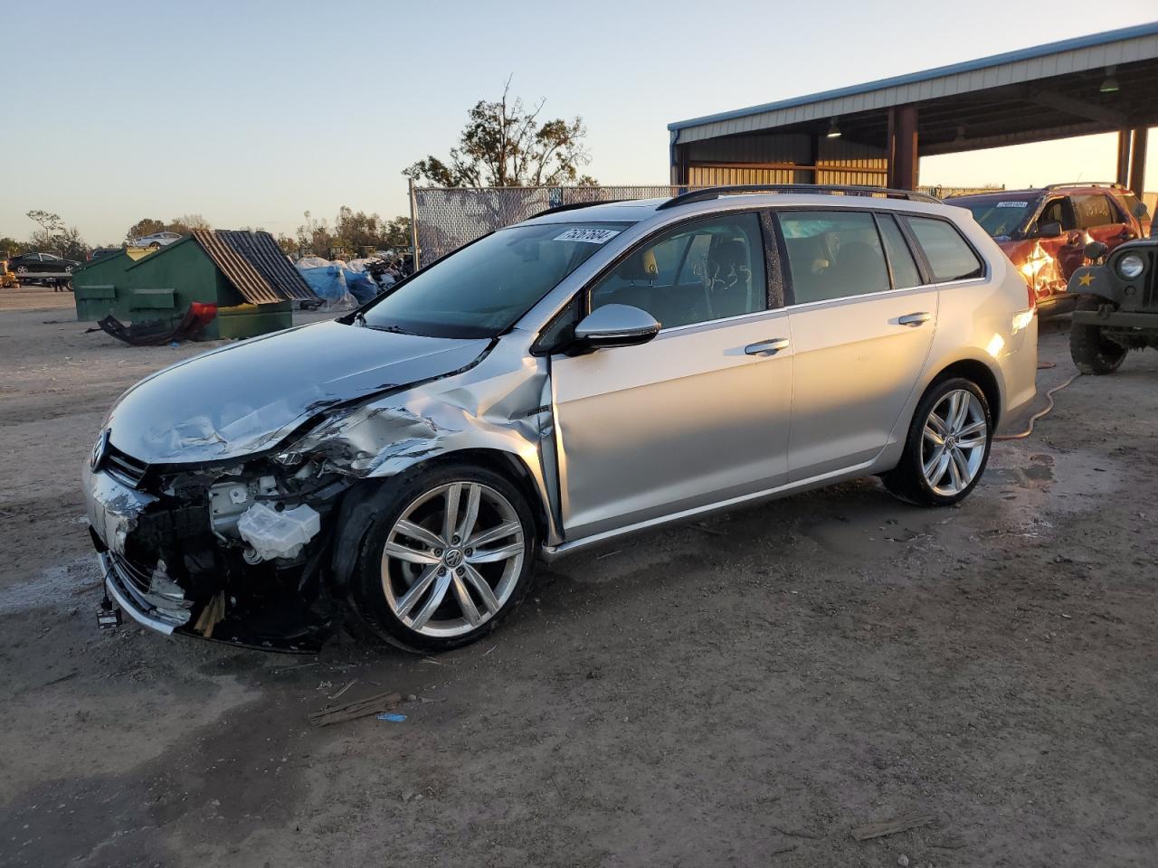 2016 Volkswagen Golf Sportwagen S - zdjęcie główne