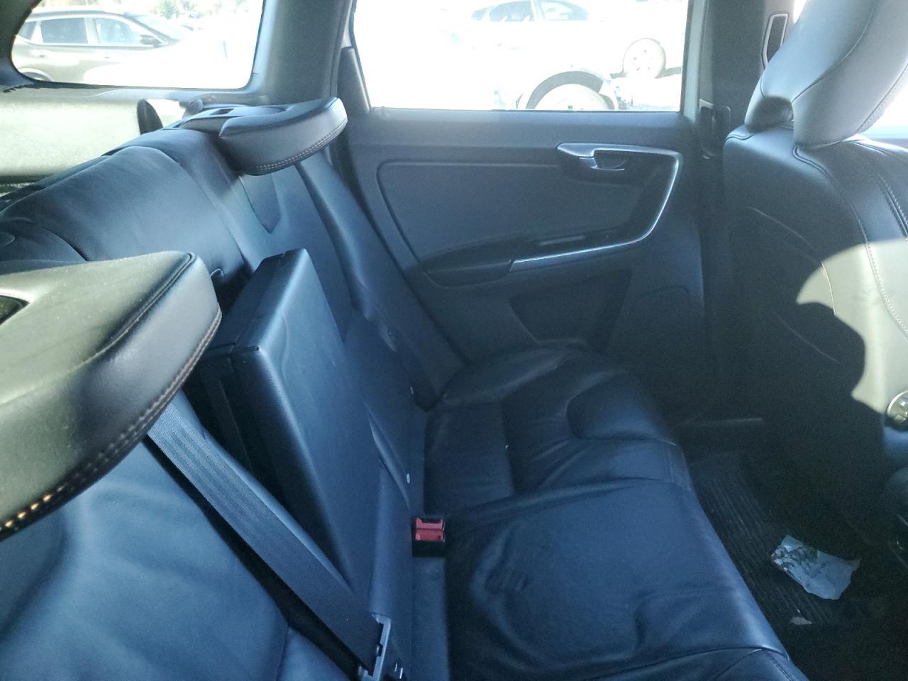 2015 Volvo Xc60 T6 Platinum - zdjęcie 11