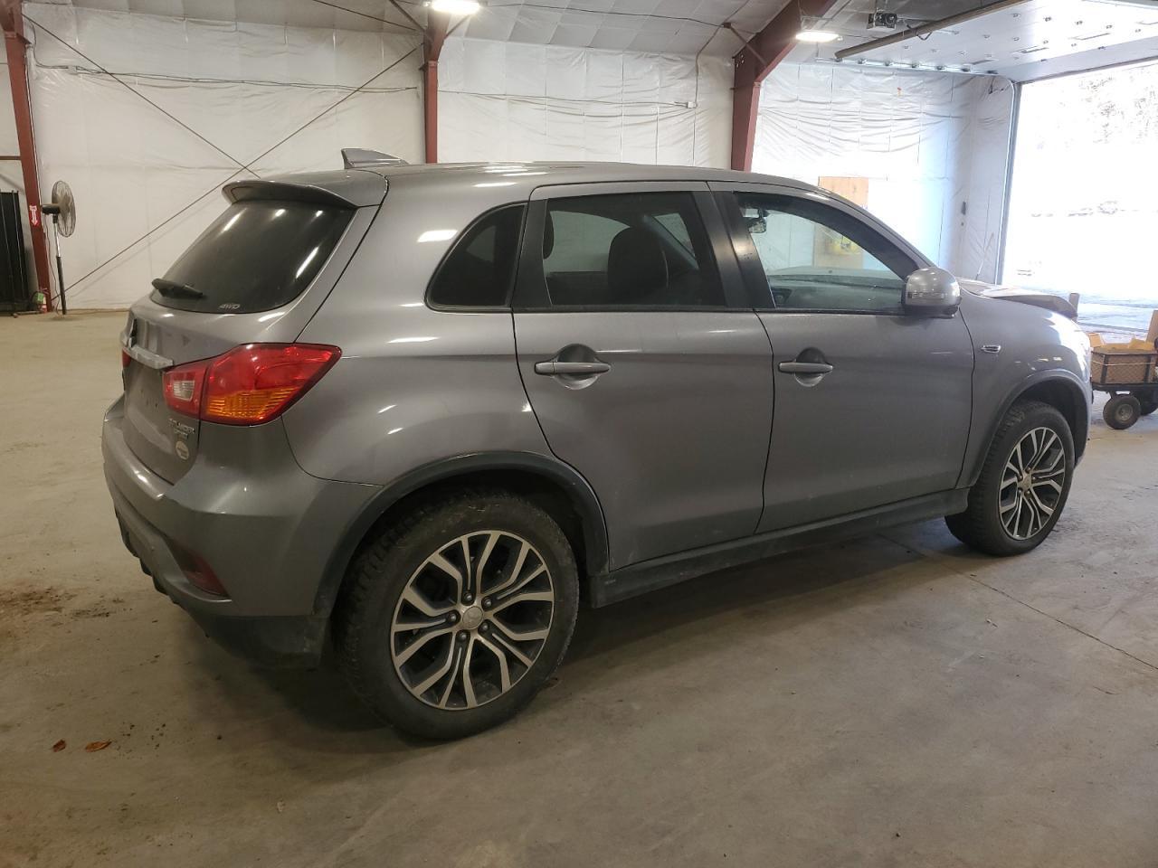 2019 Mitsubishi Outlander Sport Es - zdjęcie 3