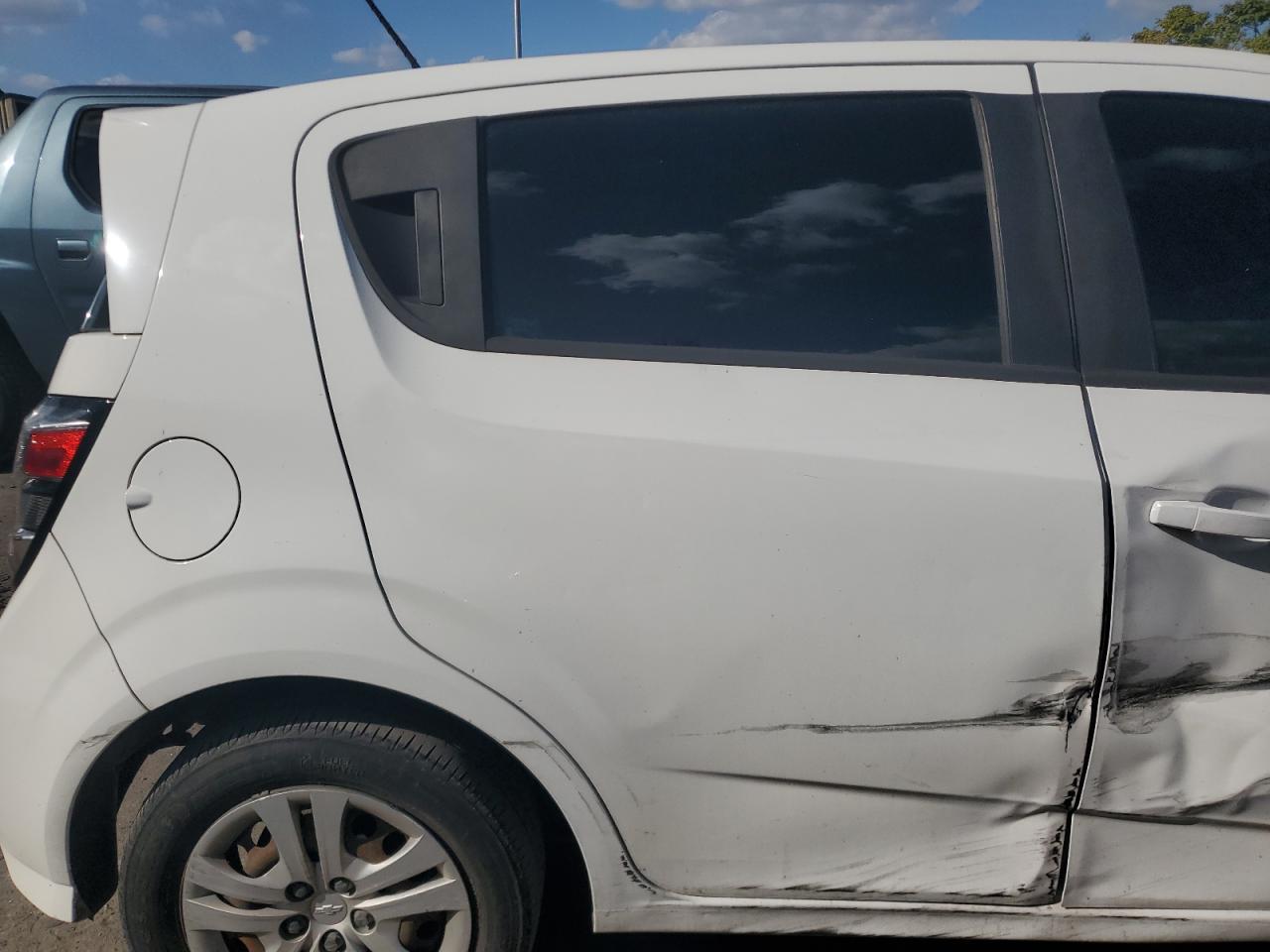 2017 Chevrolet Sonic - zdjęcie 10