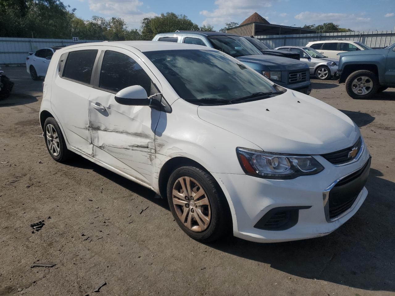 2017 Chevrolet Sonic - zdjęcie 4
