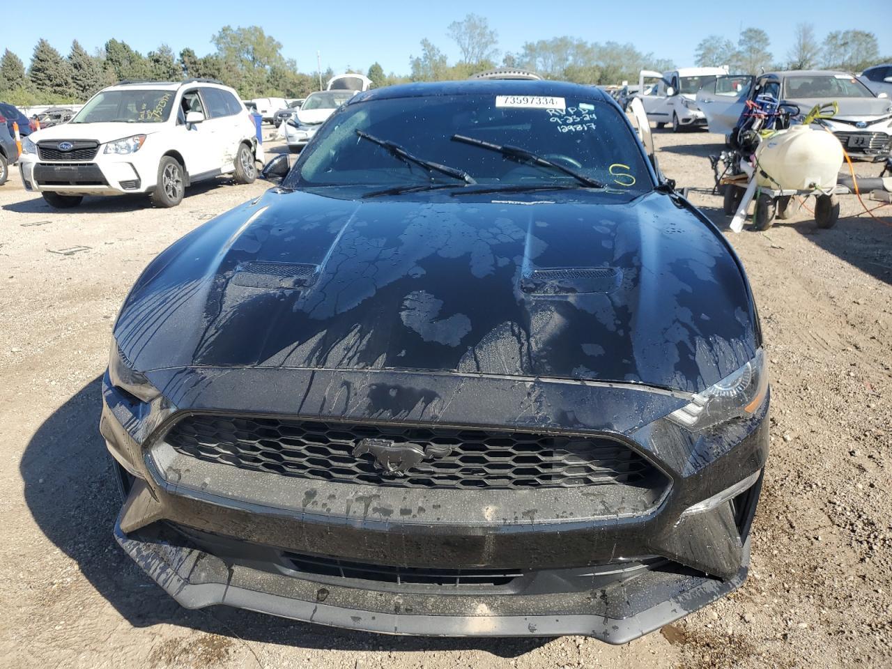 2020 Ford Mustang - zdjęcie 5