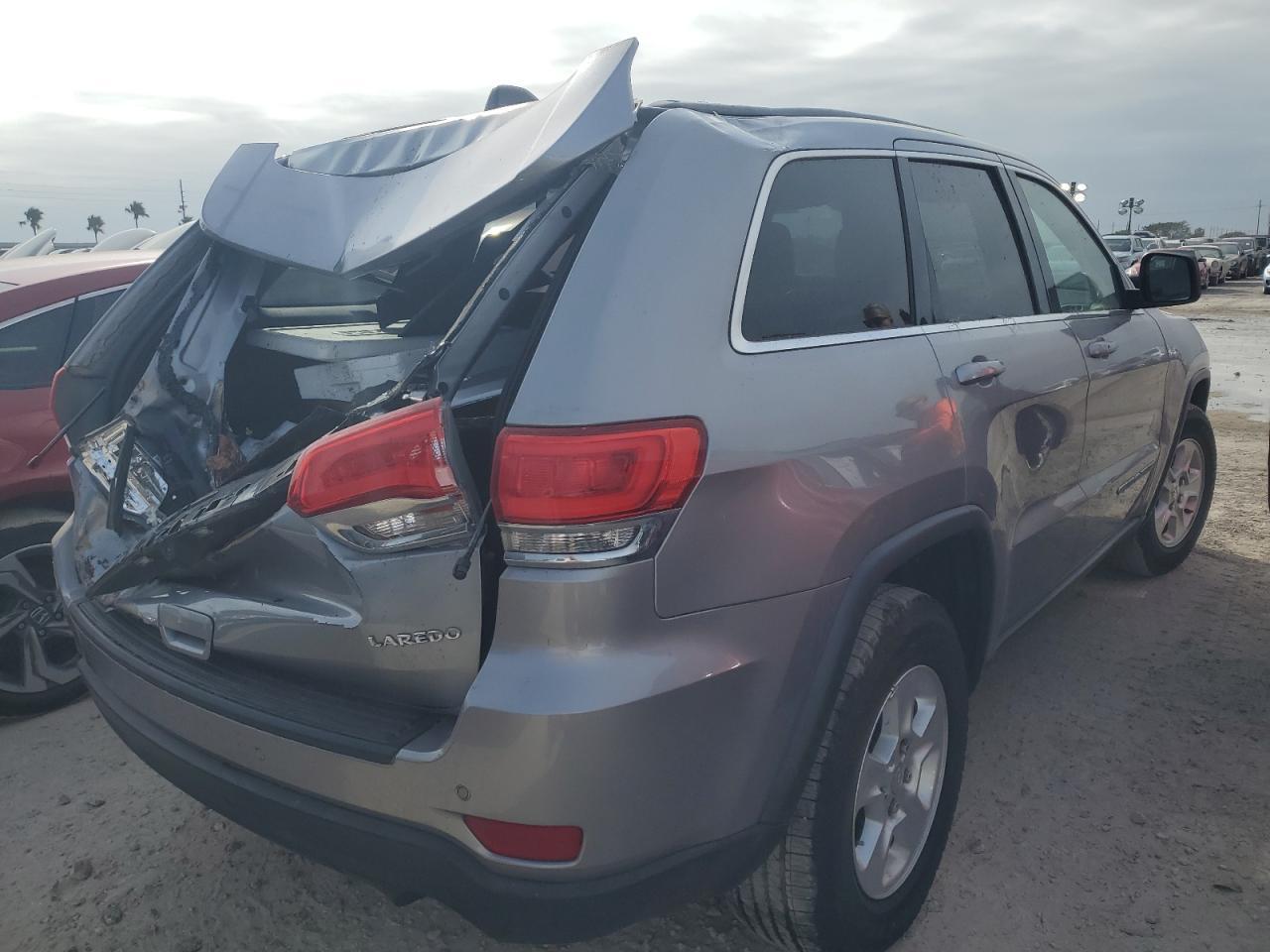 2017 Jeep Grand Cherokee Laredo - zdjęcie 3