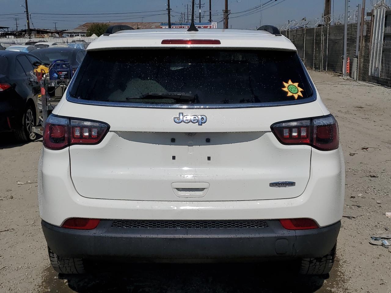 2020 Jeep Compass Latitude - zdjęcie 6