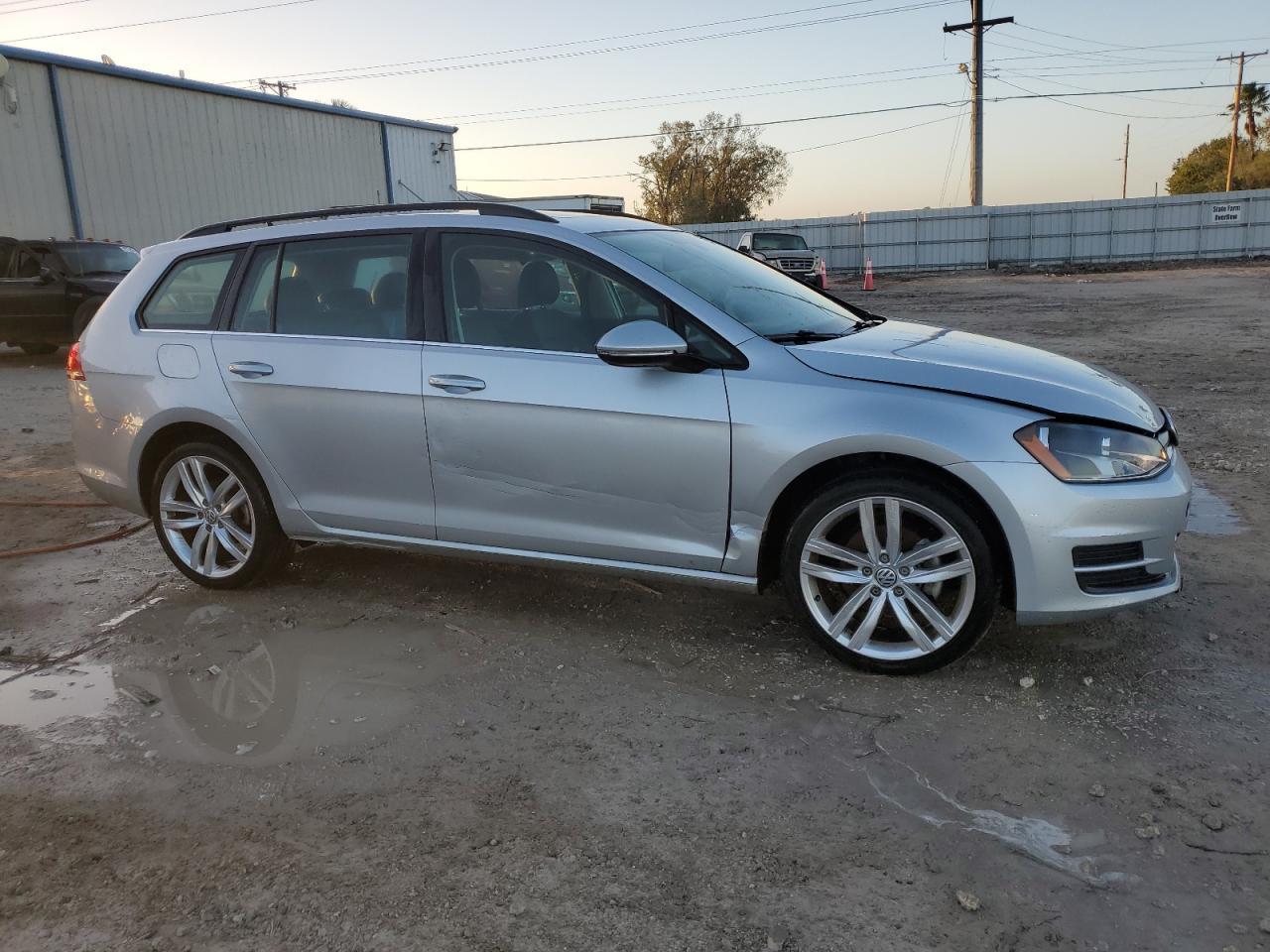 2016 Volkswagen Golf Sportwagen S - zdjęcie 4