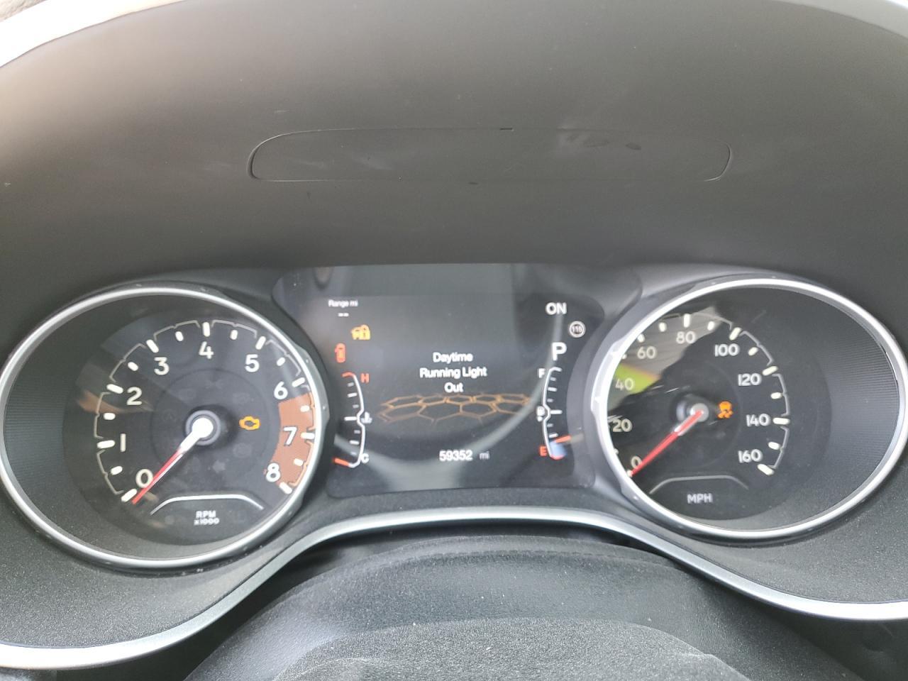 2020 Jeep Compass Latitude - zdjęcie 9