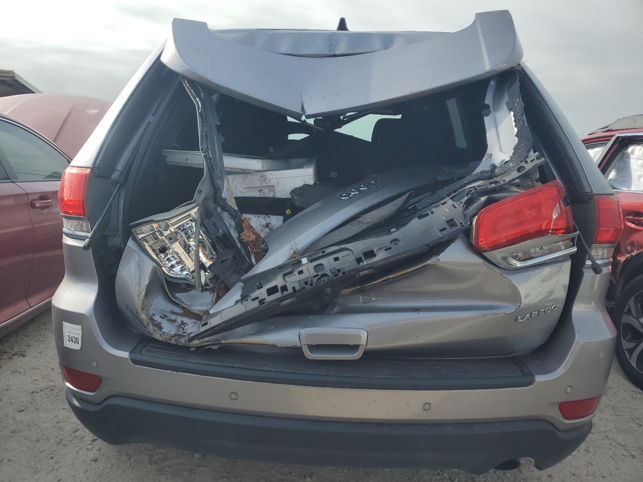 2017 Jeep Grand Cherokee Laredo - zdjęcie 6