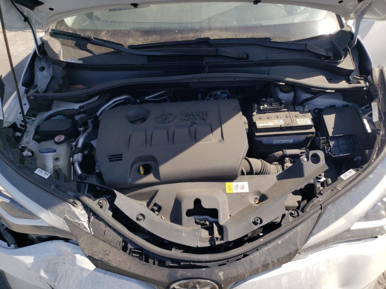 2022 Toyota C-Hr Xle - zdjęcie 13