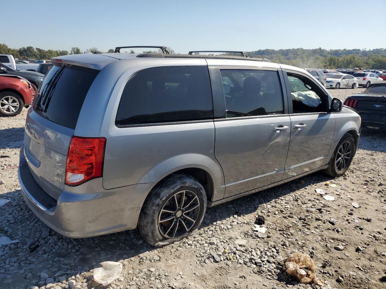 2018 Dodge Grand Caravan Gt - zdjęcie 3
