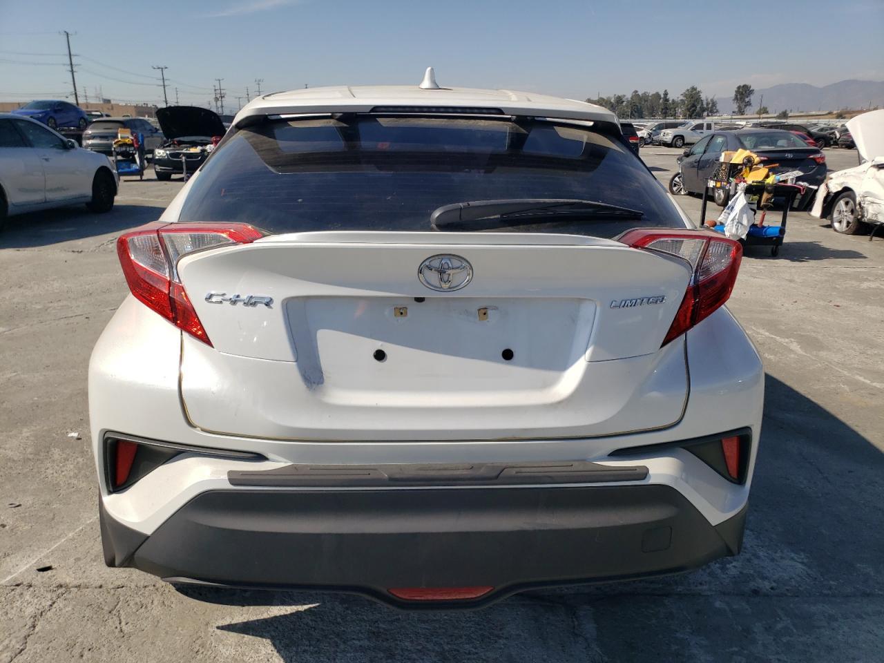 2022 Toyota C-Hr Xle - zdjęcie 6