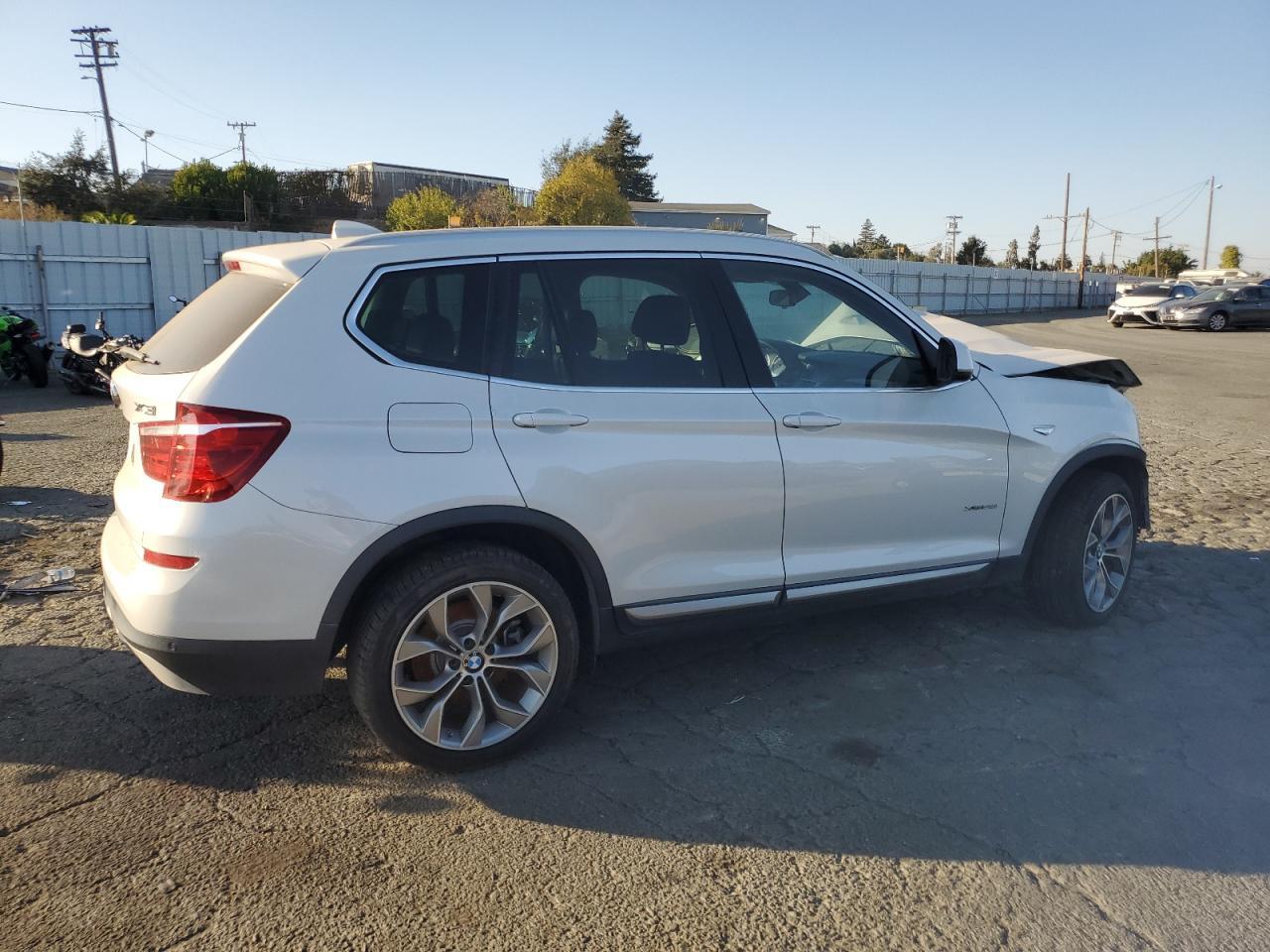 2017 BMW X3 xDrive28I - zdjęcie 3