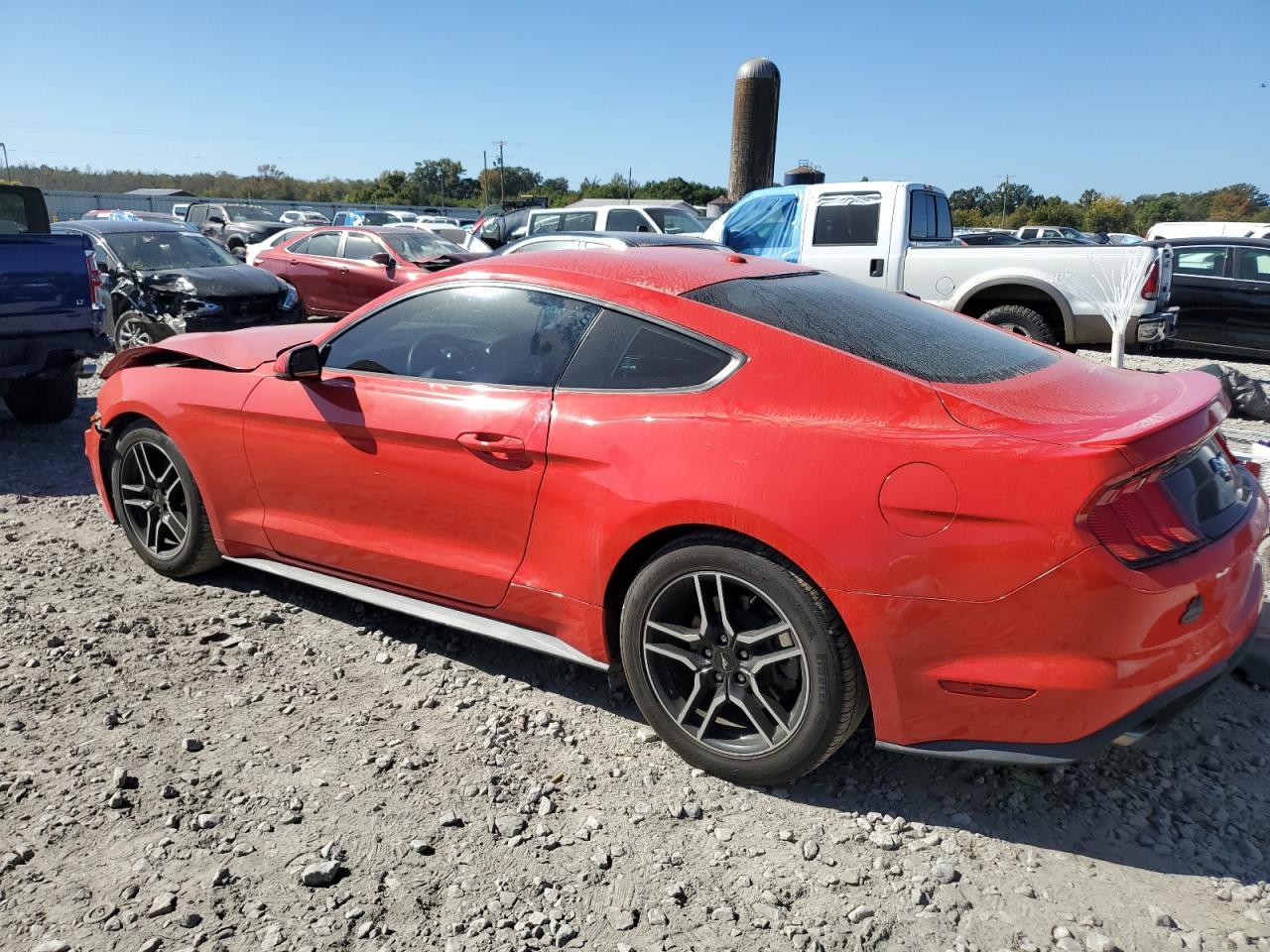 2020 Ford Mustang - zdjęcie 2