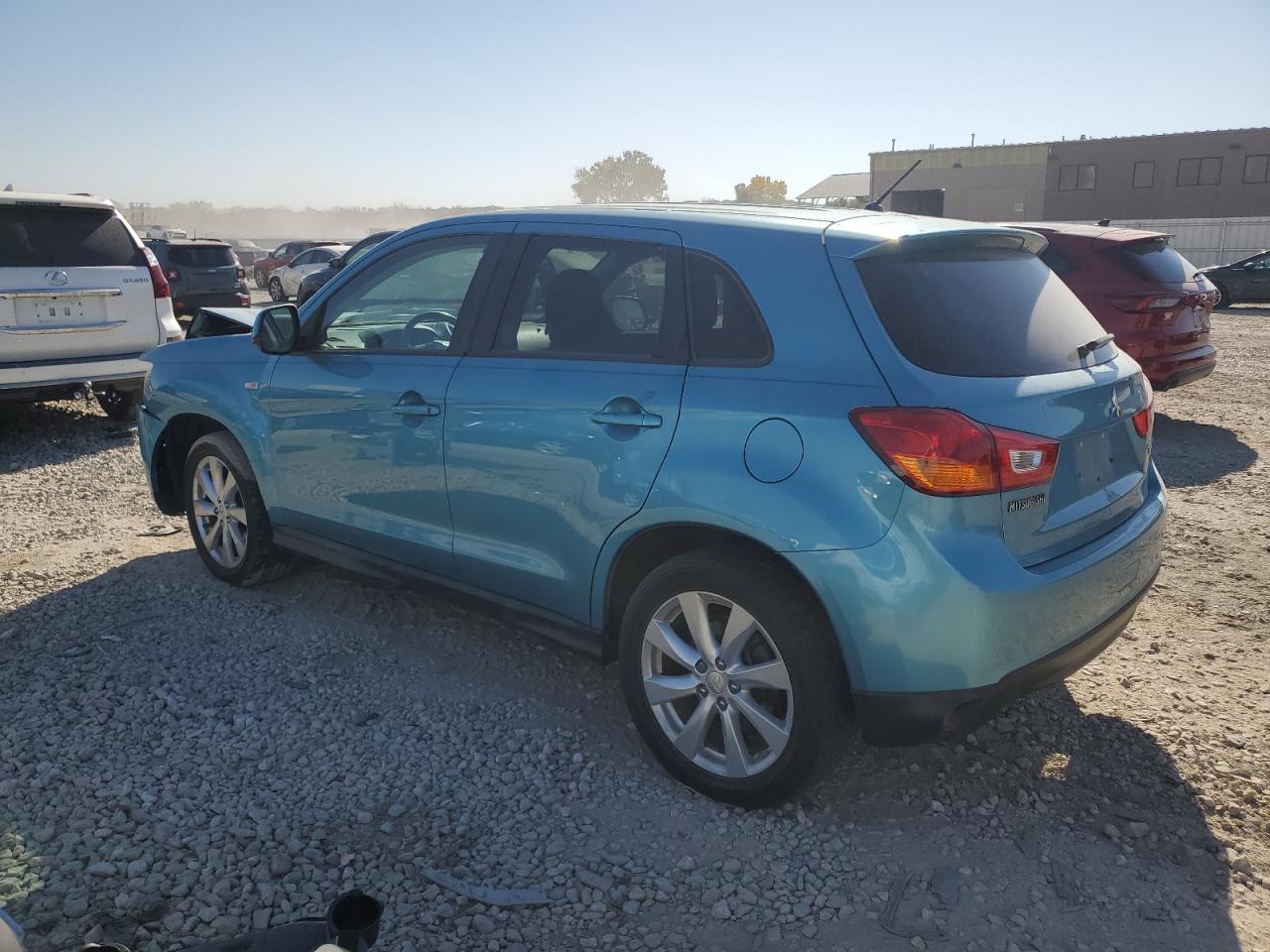 2013 Mitsubishi Outlander Sport Es - zdjęcie 2