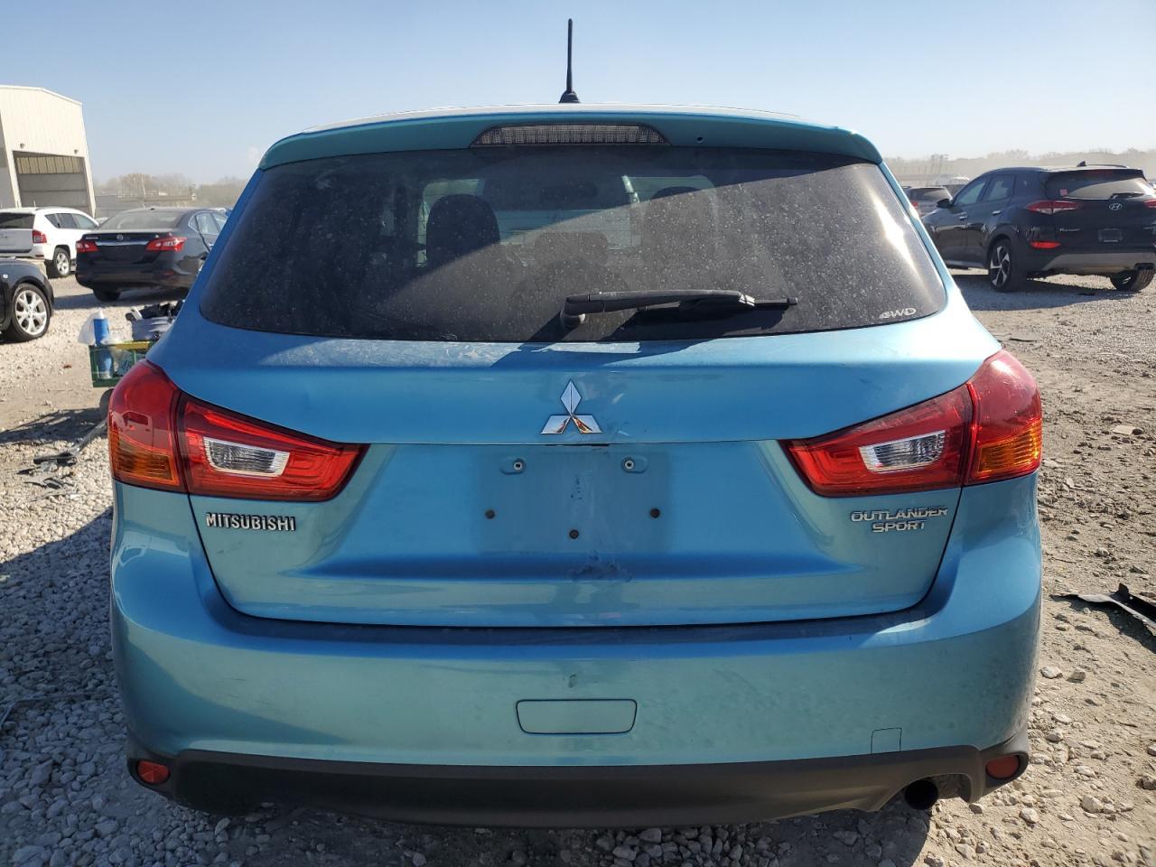 2013 Mitsubishi Outlander Sport Es - zdjęcie 6